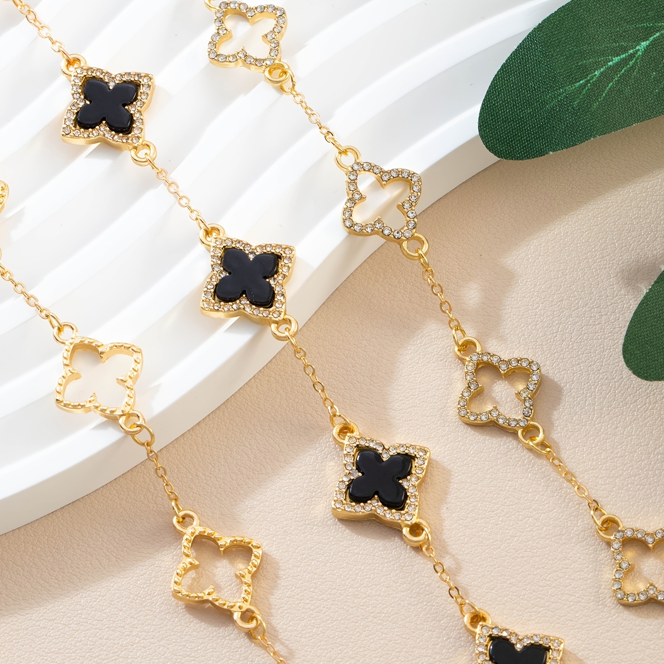 3pcs Set of Luxurious Clover Rhinestone Decorative Bracelets